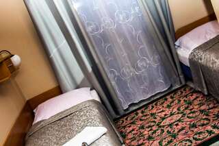 Отель Galant Hotel Величка Просторный двухместный номер с 2 отдельными кроватями-1